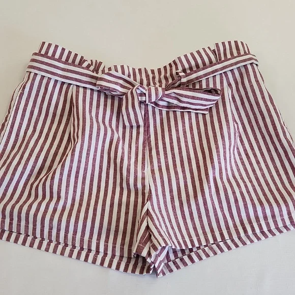 Love Tree Striped Paper Bag Shorts. Size M - Picture 4 of 10